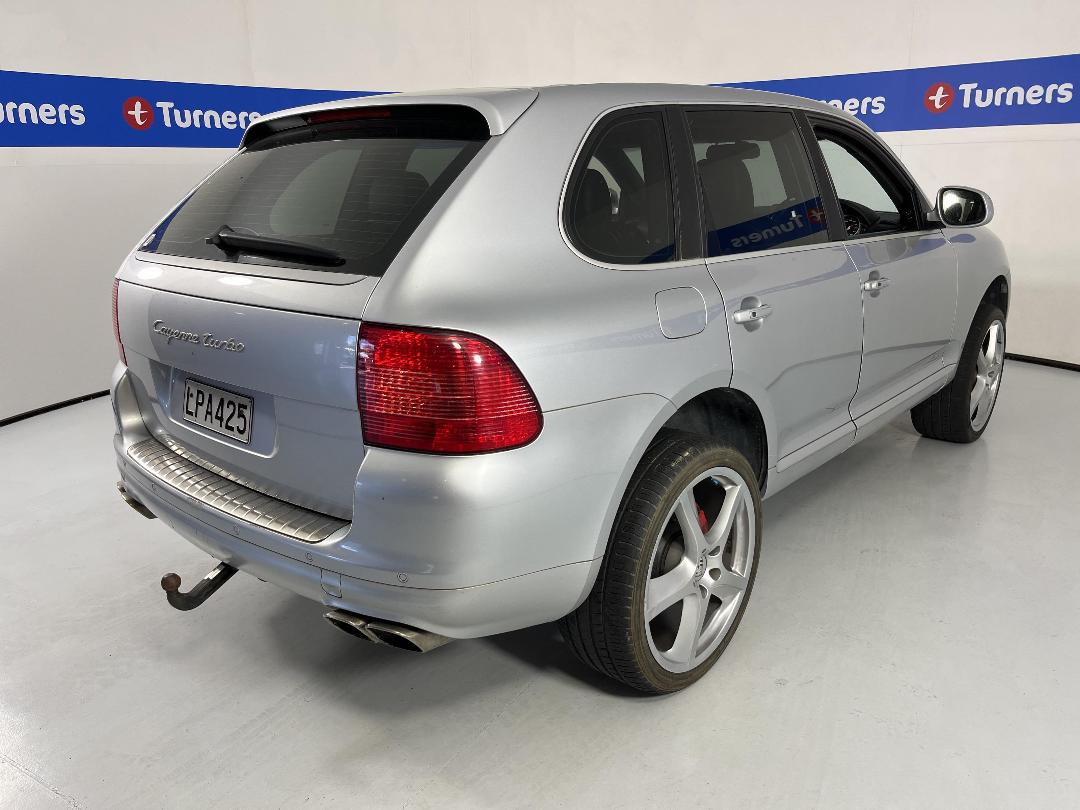 Photo '7' of Porsche Cayenne Turbo