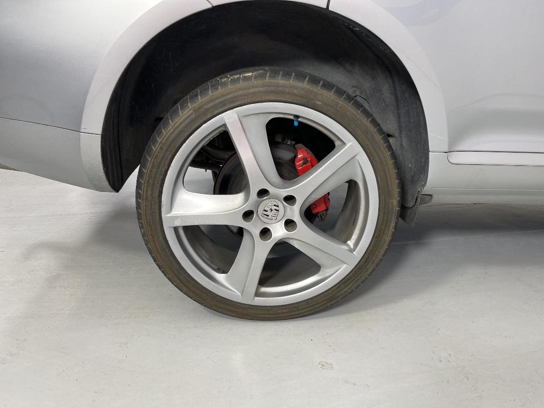 Photo '12' of Porsche Cayenne Turbo