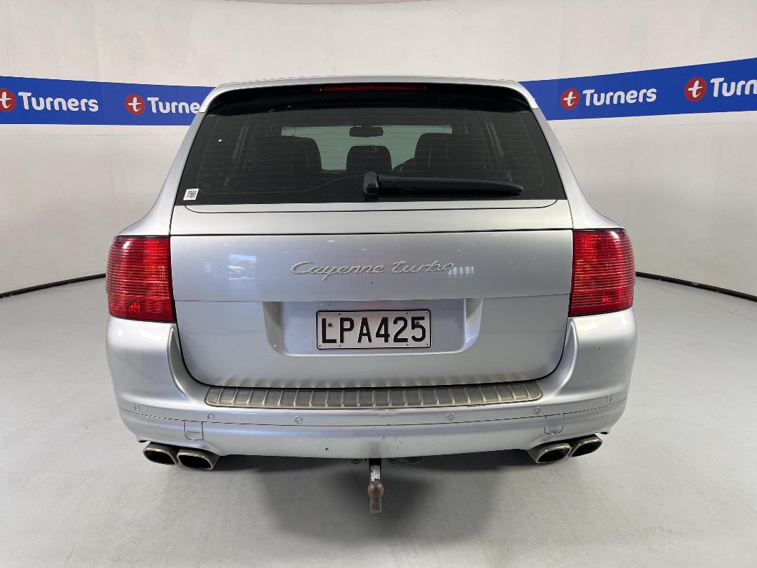 Photo '6' of Porsche Cayenne Turbo