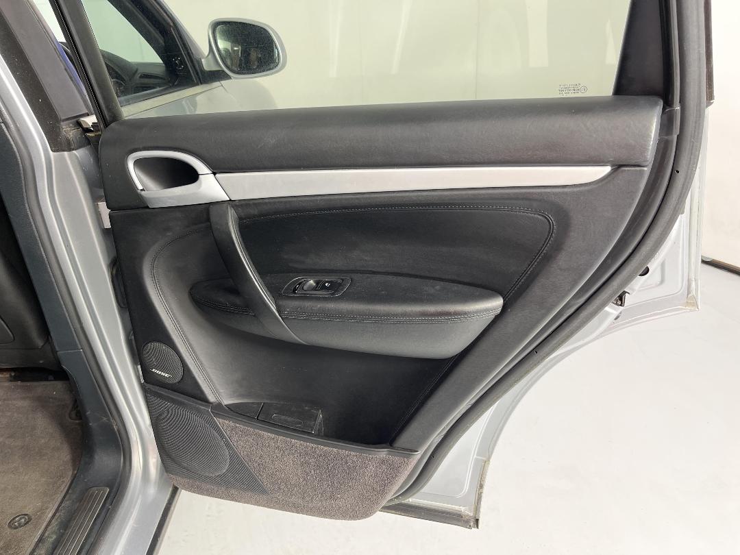 Photo '19' of Porsche Cayenne Turbo