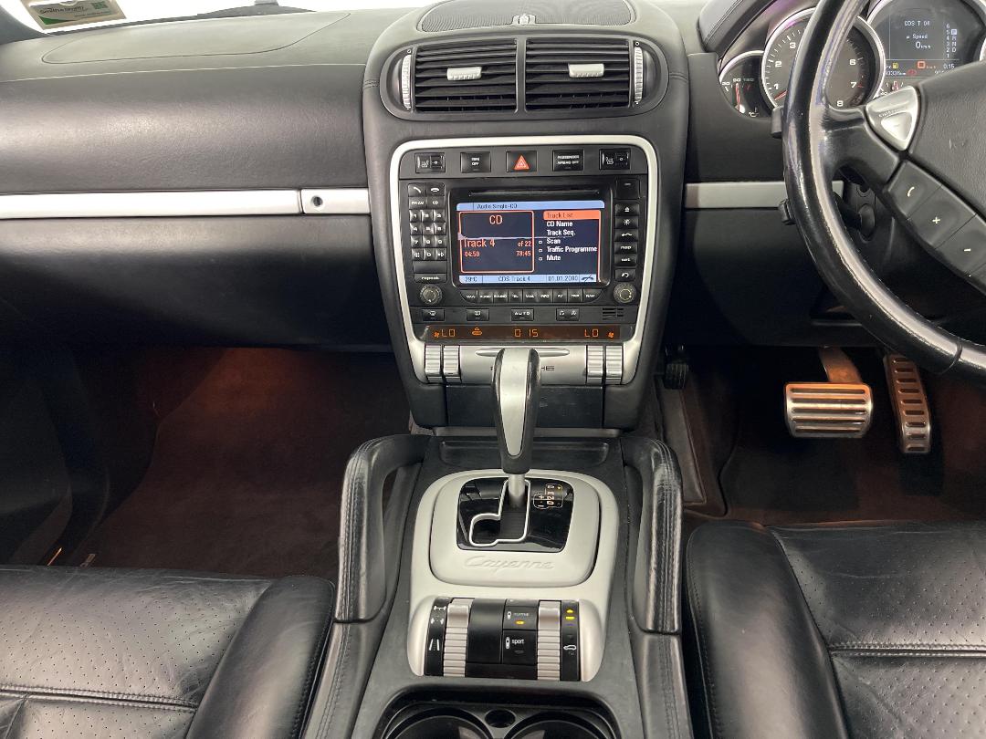 Photo '18' of Porsche Cayenne Turbo