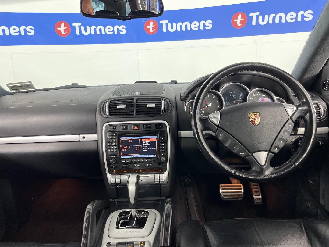 Photo '17' of Porsche Cayenne Turbo