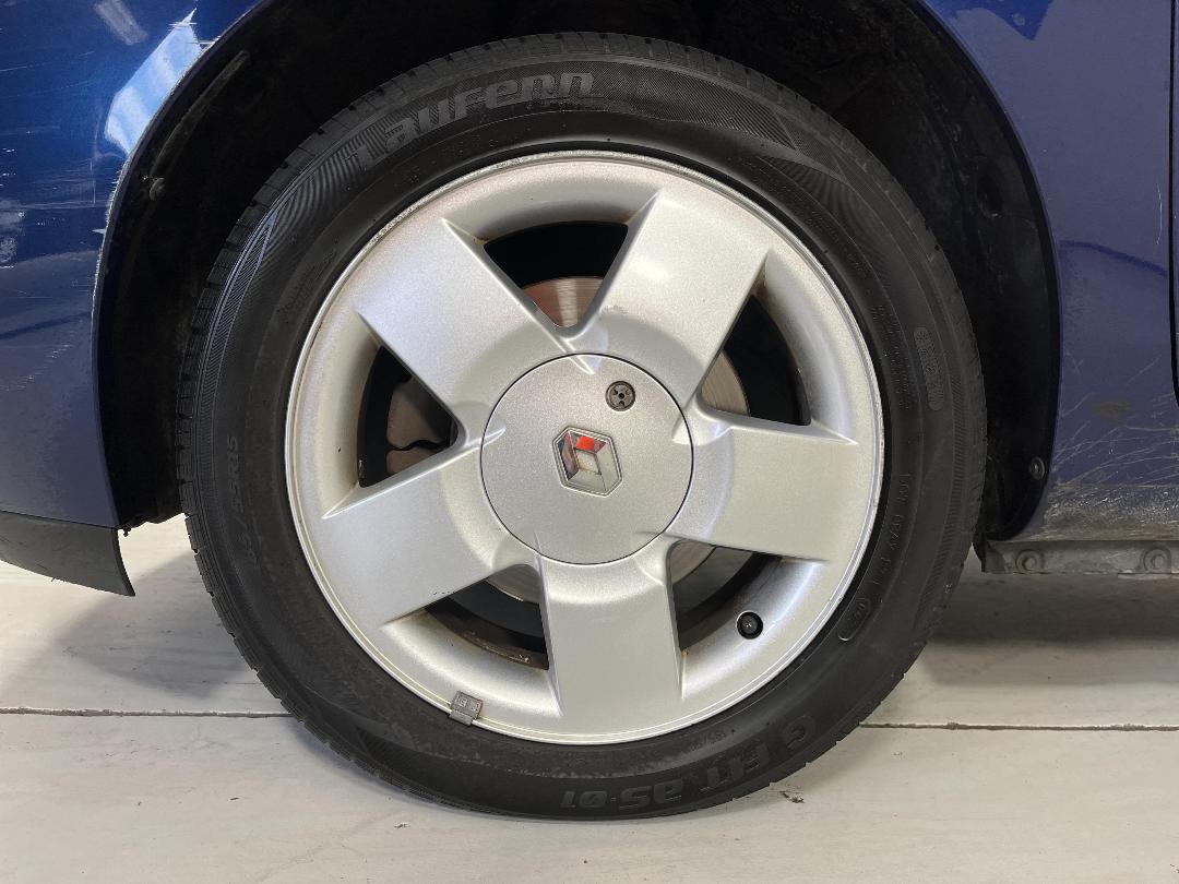 Photo '10' of Renault Clio