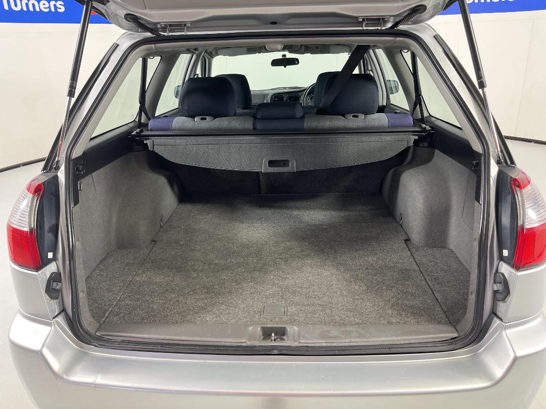 Photo '14' of Subaru Legacy