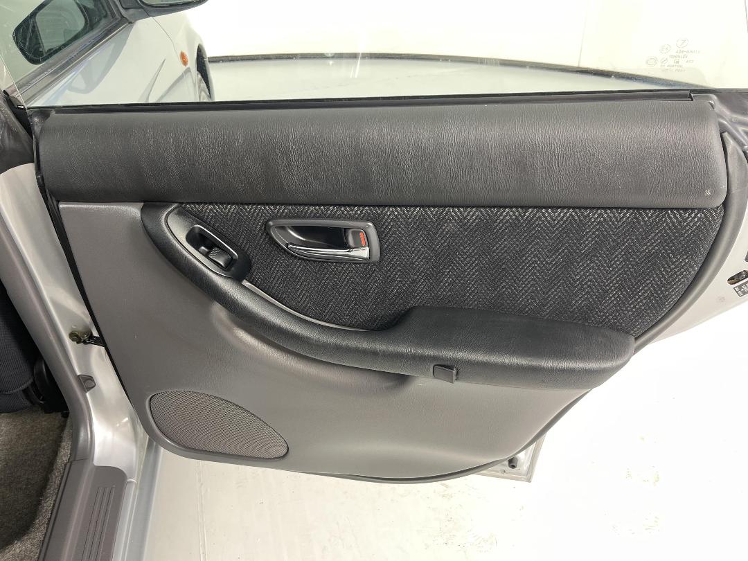 Photo '19' of Subaru Legacy