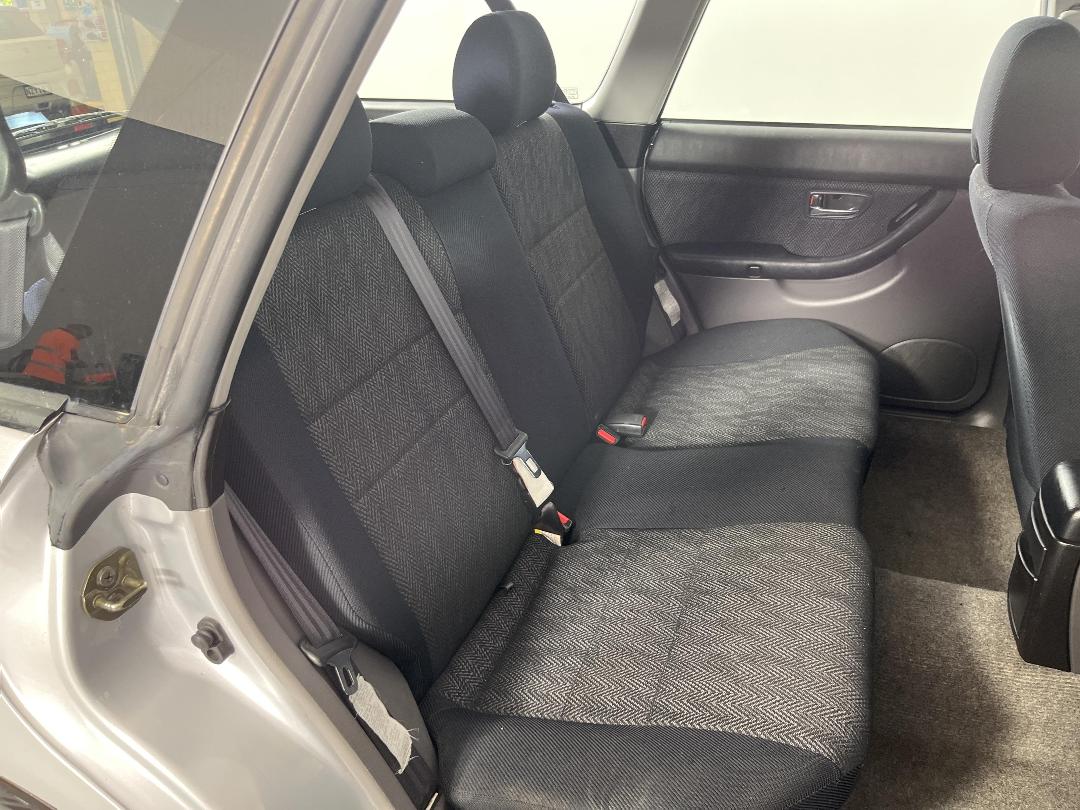 Photo '20' of Subaru Legacy