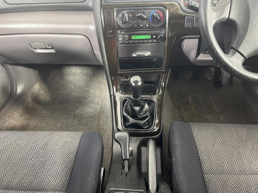 Photo '18' of Subaru Legacy