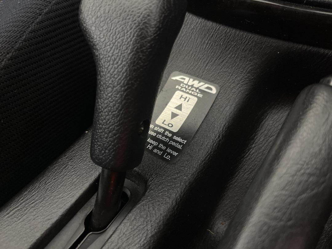 Photo '25' of Subaru Legacy