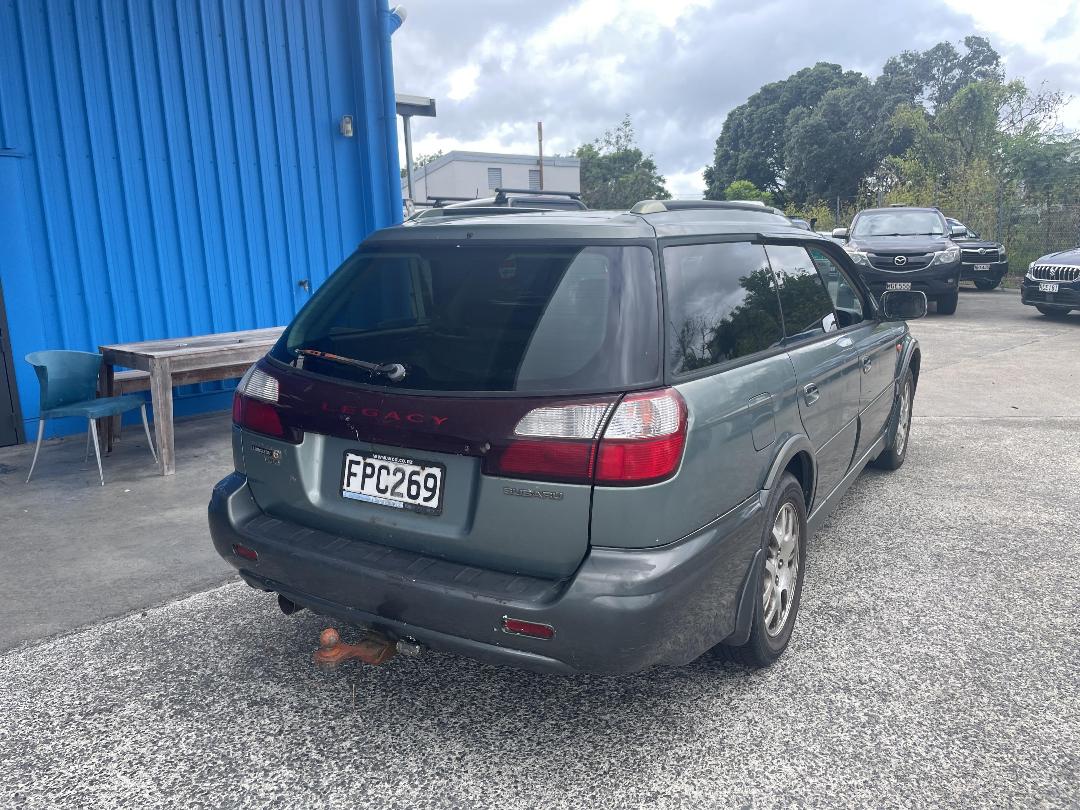 Photo '4' of Subaru Legacy