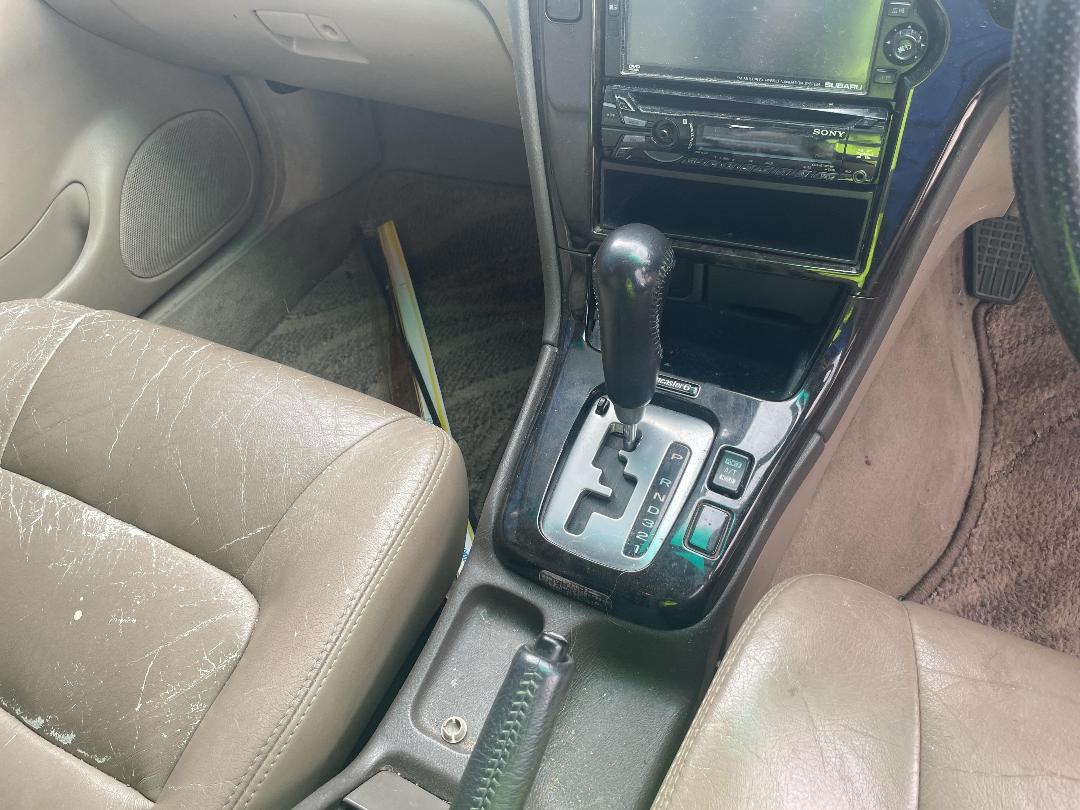 Photo '8' of Subaru Legacy