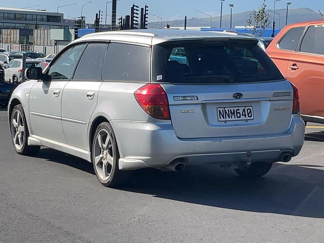 Photo '6' of Subaru Legacy