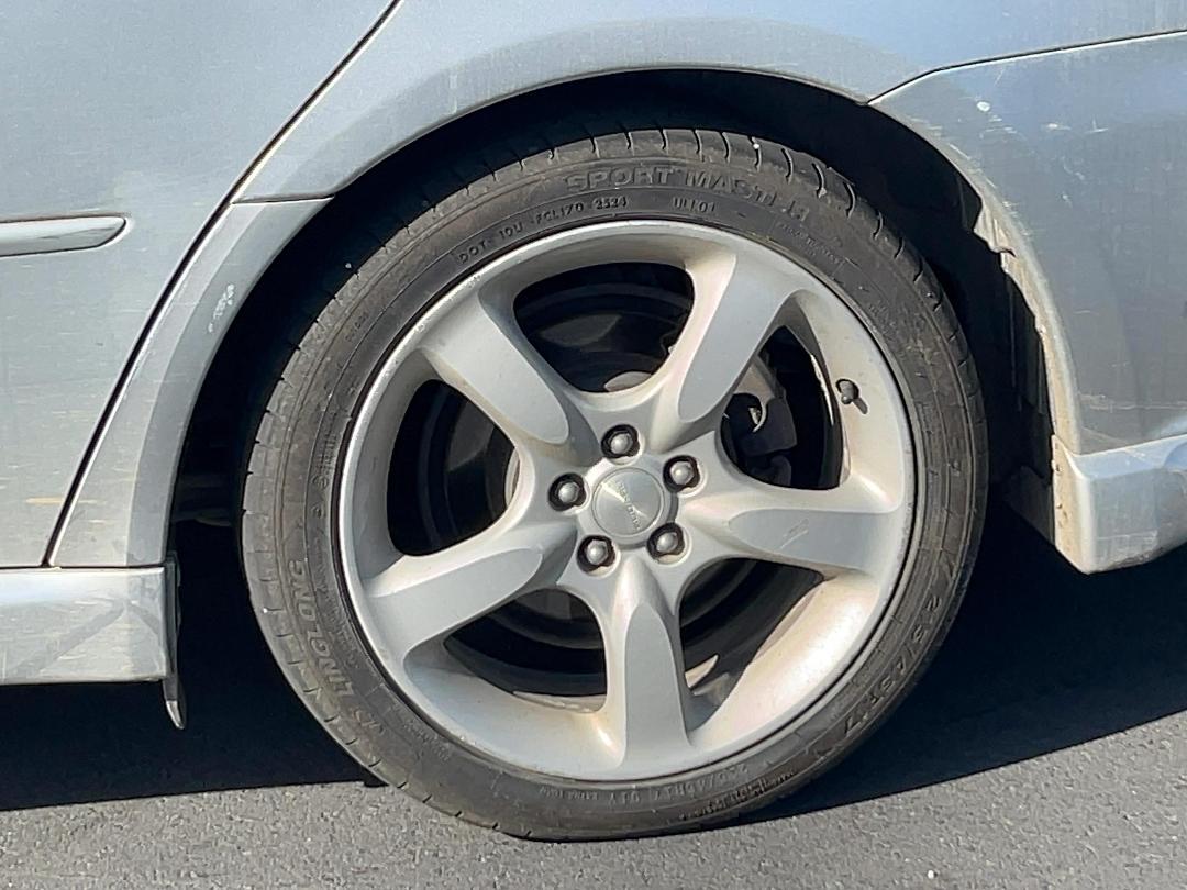 Photo '8' of Subaru Legacy