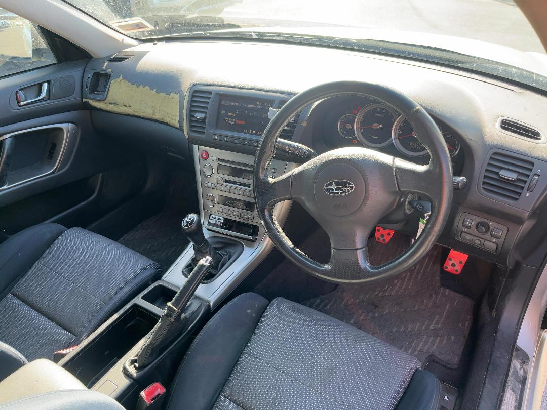 Photo '13' of Subaru Legacy