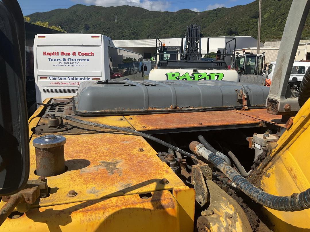 Photo '16' of Sumitomo SH200-3 Excavator