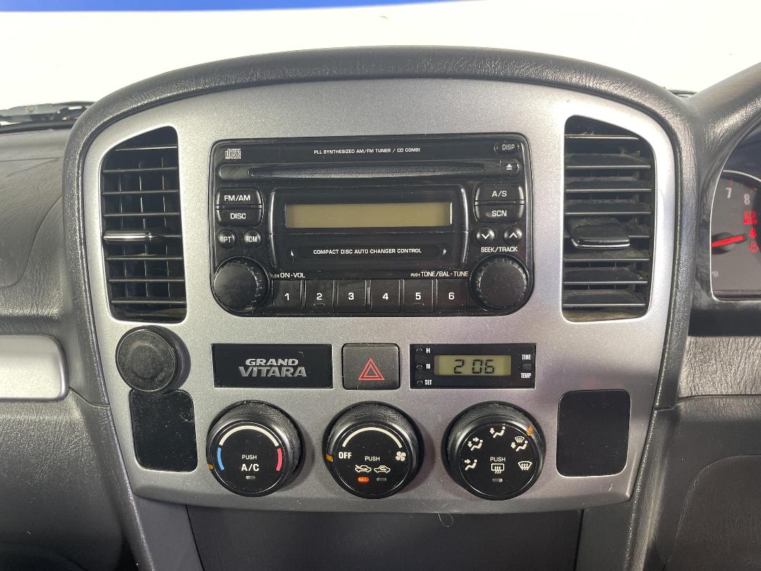 Photo '24' of Suzuki Grand Vitara