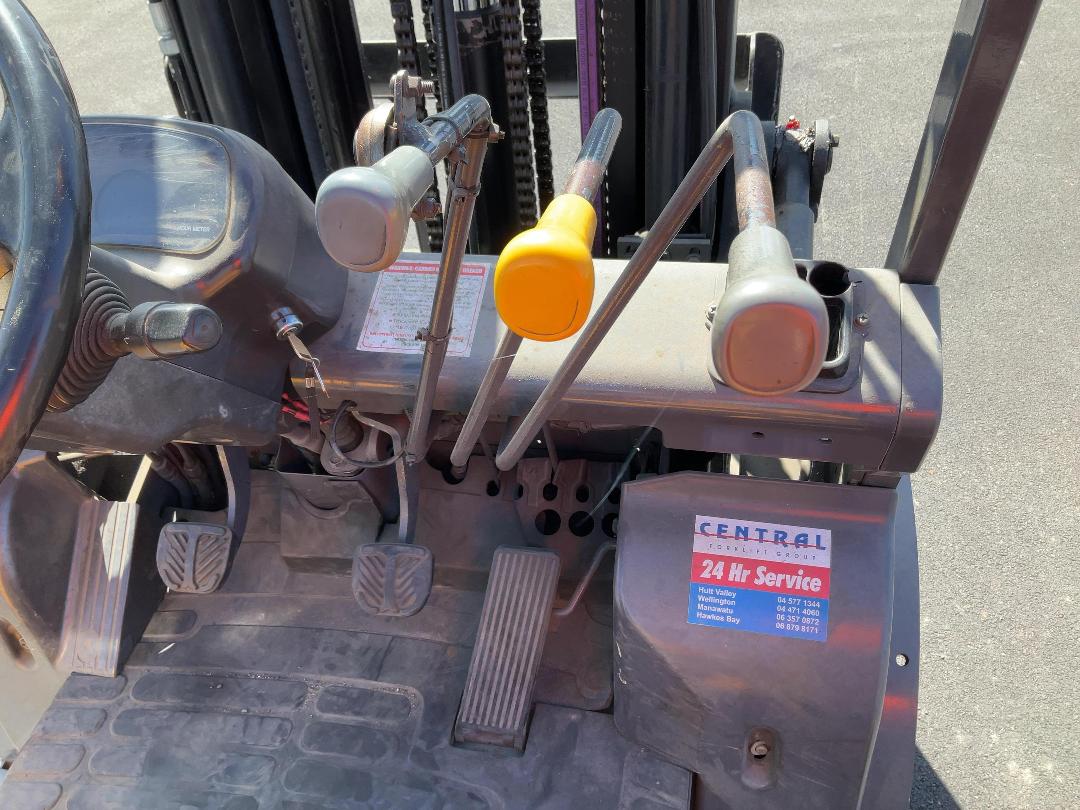 Photo '19' of TCM KG25T6 Forklift