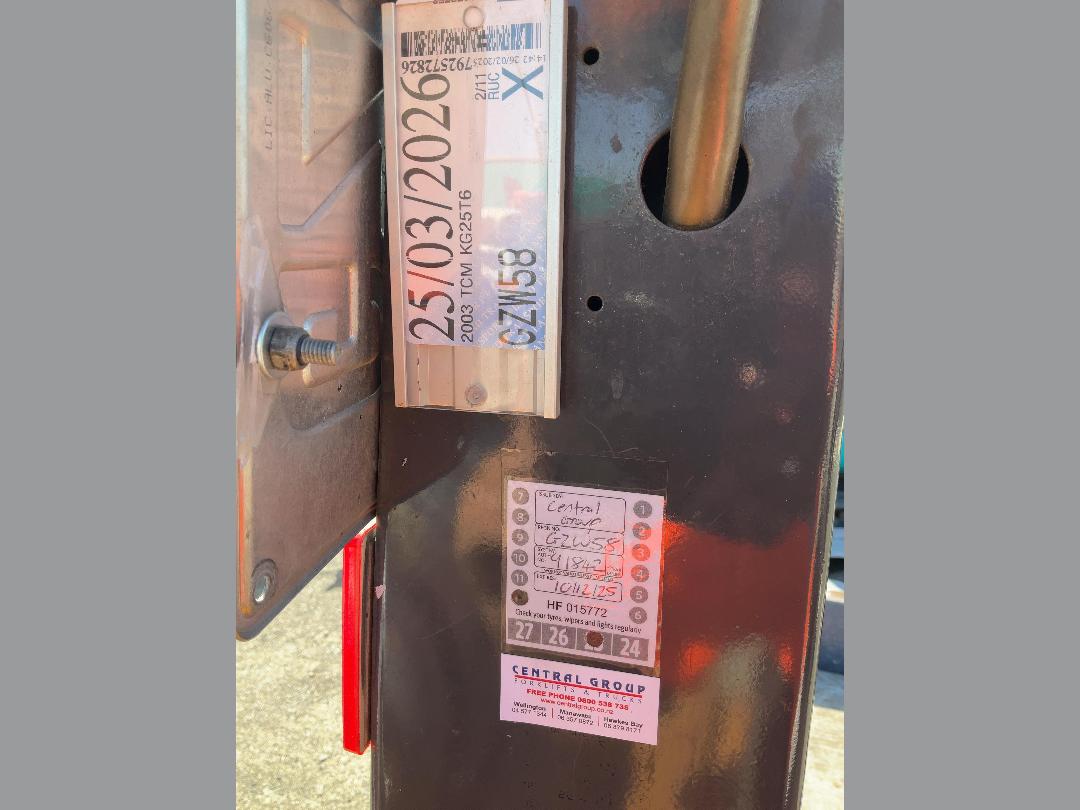 Photo '29' of TCM KG25T6 Forklift