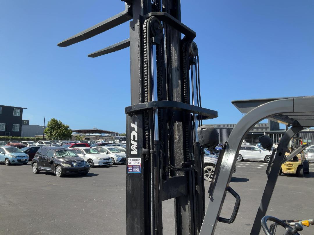 Photo '12' of TCM KG25T6 Forklift