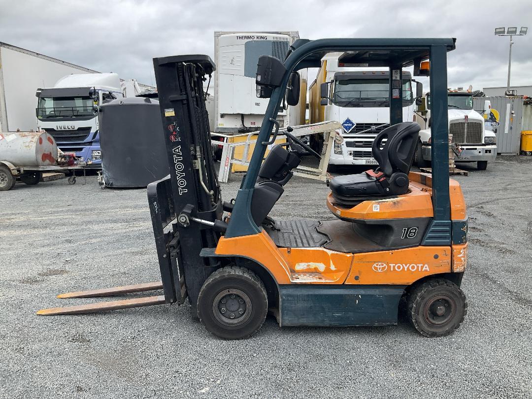 Photo '7' of Toyota 7FB18 Forklift Photo '7' of Toyota 7FB18 Forklift
