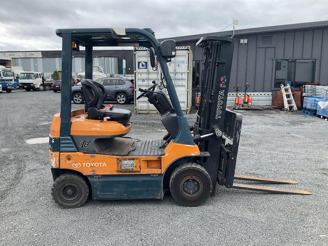 Photo '3' of Toyota 7FB18 Forklift Photo '3' of Toyota 7FB18 Forklift