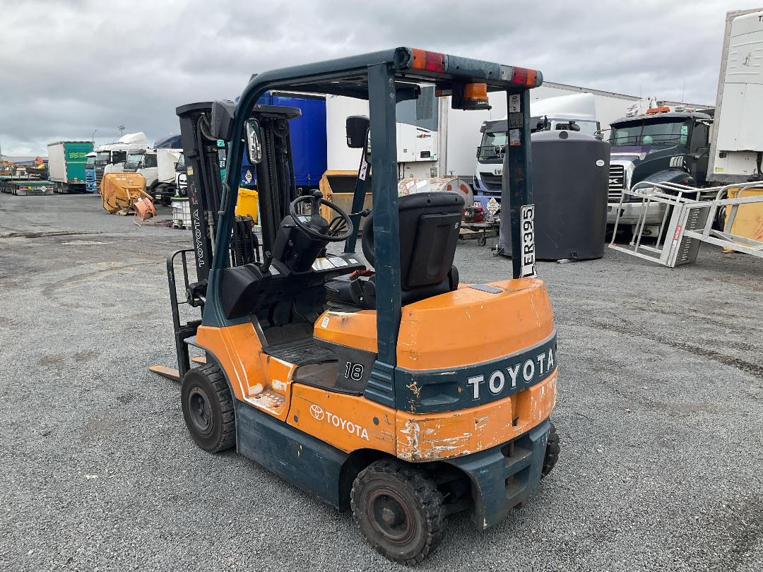 Photo '6' of Toyota 7FB18 Forklift Photo '6' of Toyota 7FB18 Forklift