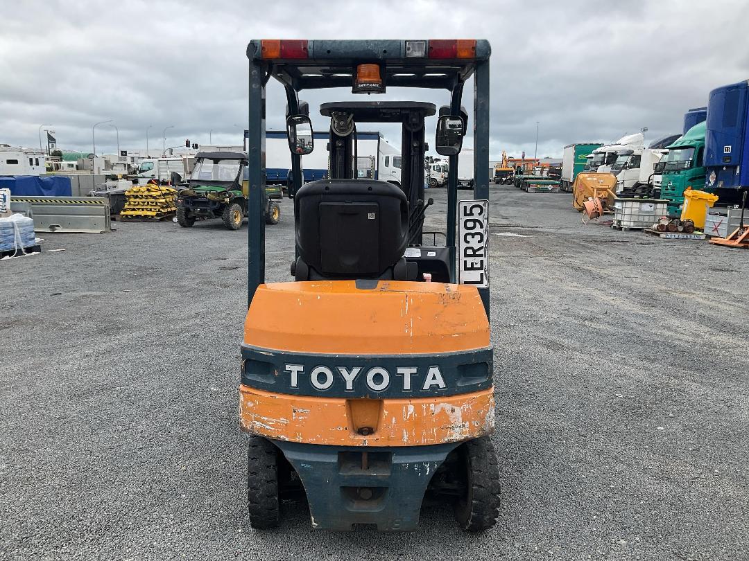 Photo '5' of Toyota 7FB18 Forklift Photo '5' of Toyota 7FB18 Forklift
