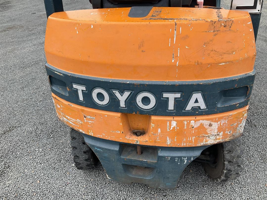 Photo '17' of Toyota 7FB18 Forklift Photo '17' of Toyota 7FB18 Forklift