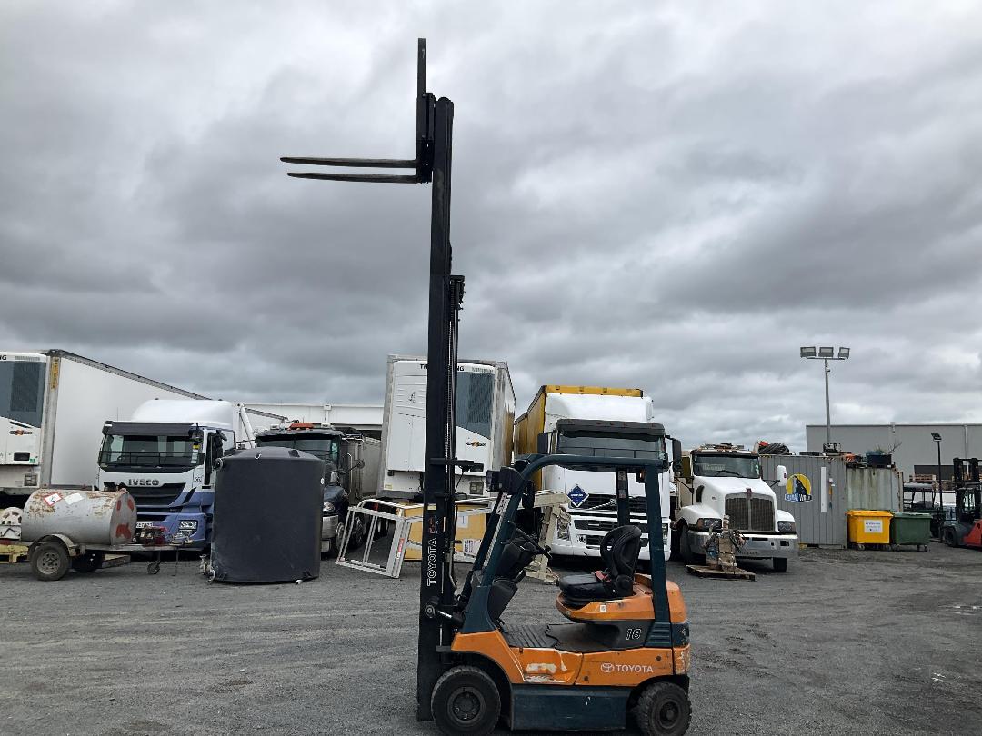 Photo '32' of Toyota 7FB18 Forklift Photo '32' of Toyota 7FB18 Forklift