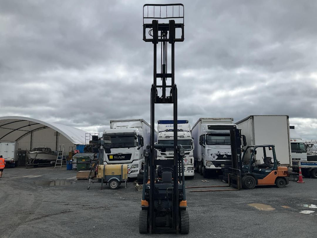 Photo '33' of Toyota 7FB18 Forklift Photo '33' of Toyota 7FB18 Forklift