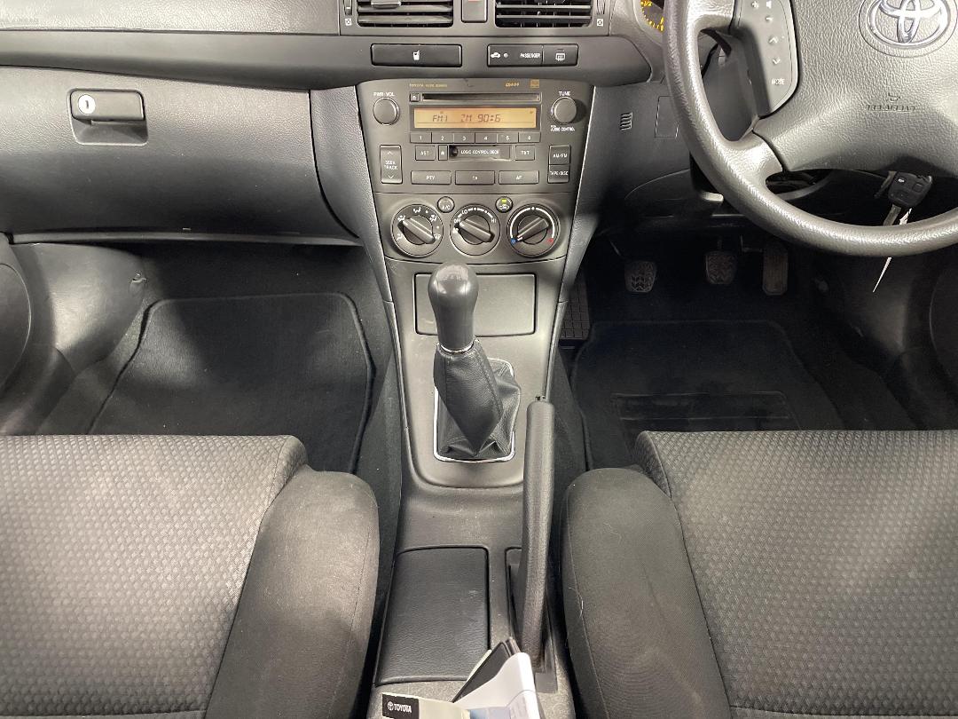 Photo '18' of Toyota Avensis