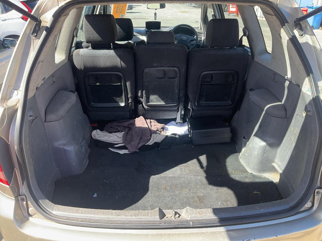 Photo '11' of Toyota Avensis