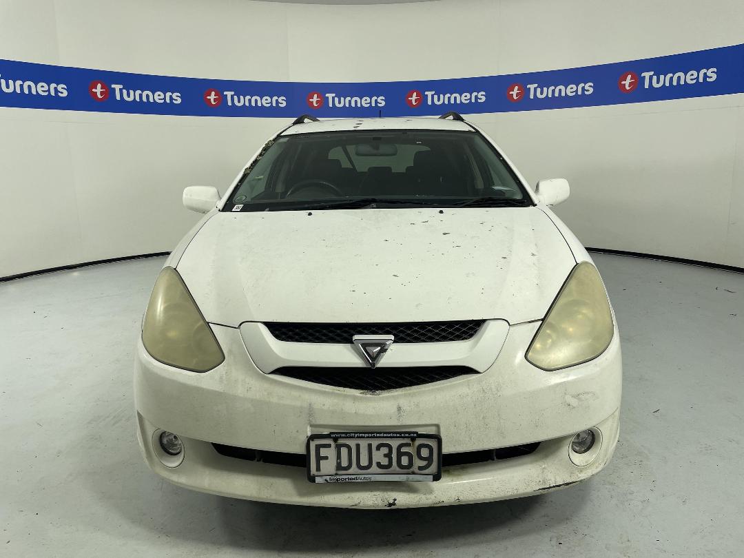 Photo '2' of Toyota Caldina Photo '2' of Toyota Caldina