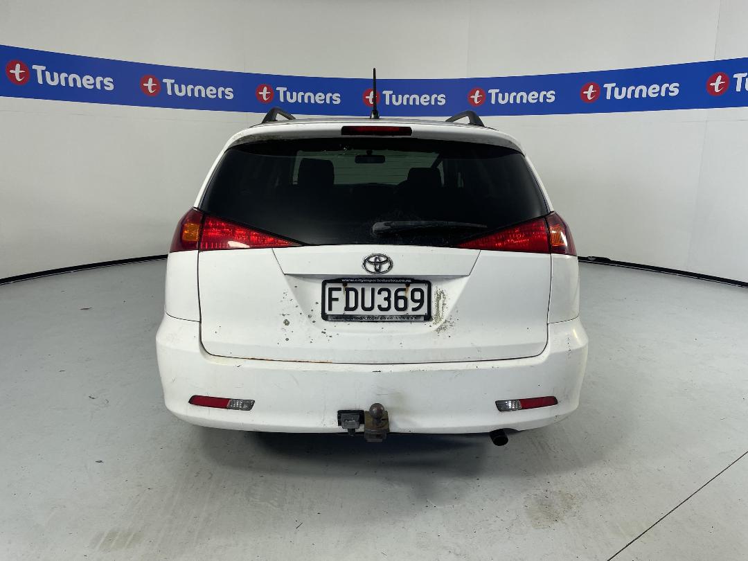 Photo '5' of Toyota Caldina Photo '5' of Toyota Caldina