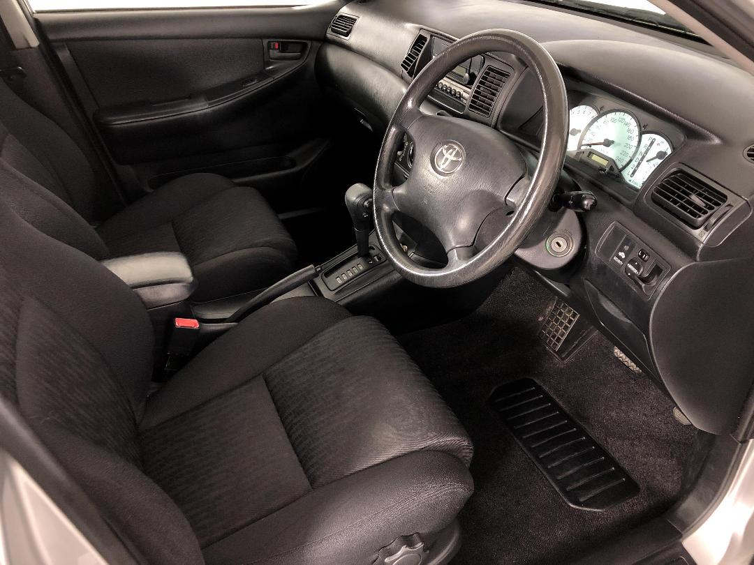 Photo '16' of Toyota Corolla