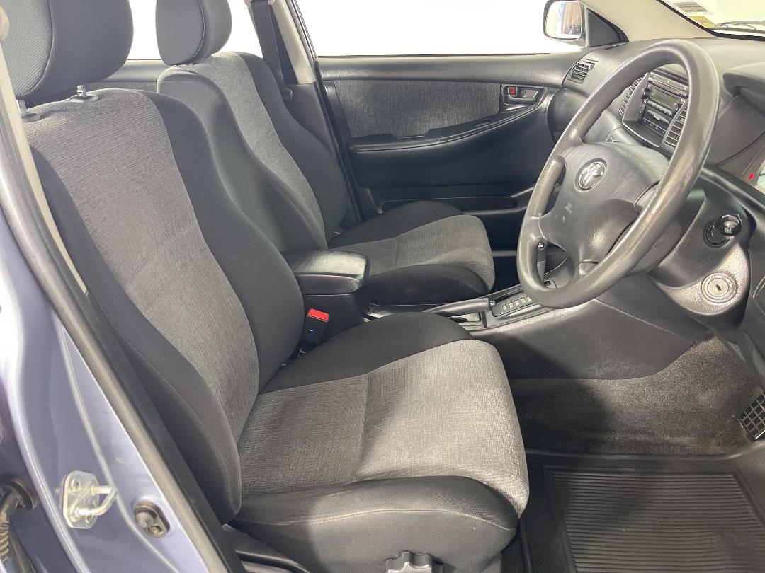 Photo '16' of Toyota Corolla