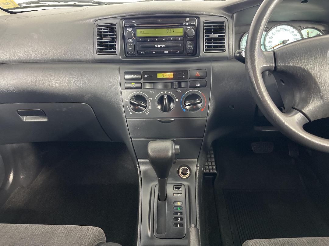 Photo '18' of Toyota Corolla