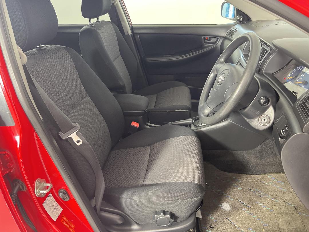 Photo '16' of Toyota Corolla Photo '16' of Toyota Corolla