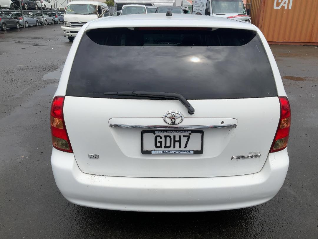 Photo '5' of Toyota Corolla Fielder Photo '5' of Toyota Corolla Fielder