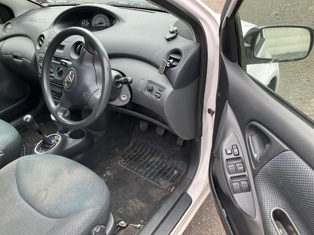 Photo '10' of Toyota Echo