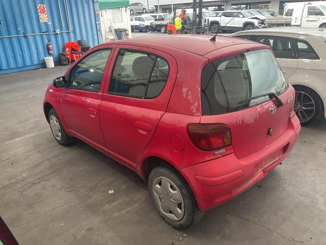 Photo '10' of Toyota Echo Photo '10' of Toyota Echo