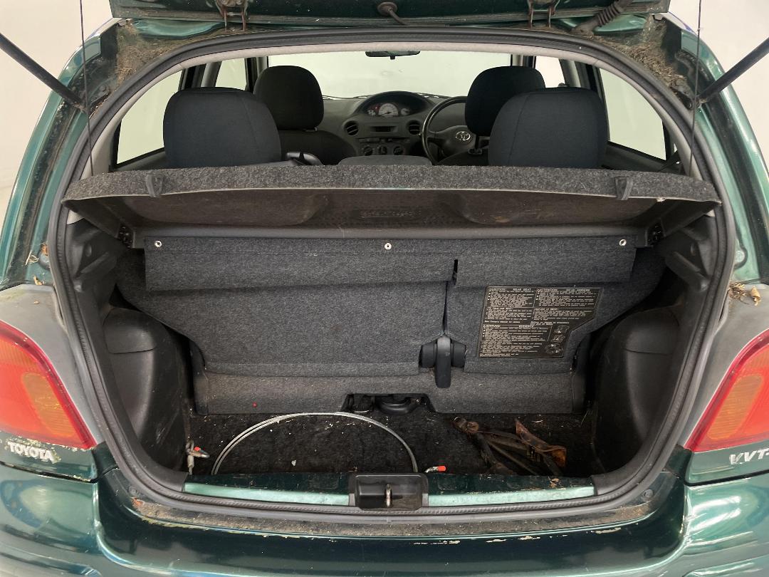 Photo '14' of Toyota Echo Photo '14' of Toyota Echo