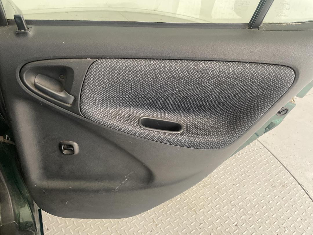 Photo '19' of Toyota Echo Photo '19' of Toyota Echo