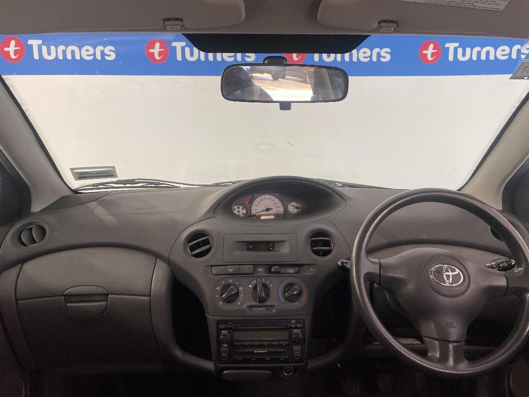 Photo '17' of Toyota Echo Photo '17' of Toyota Echo