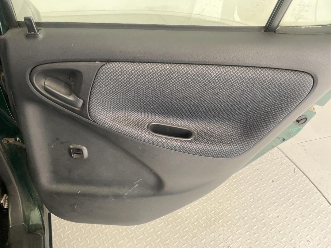 Photo '19' of Toyota Echo Photo '19' of Toyota Echo