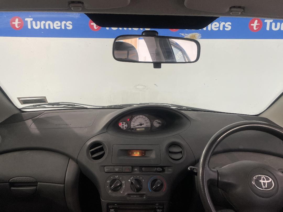 Photo '17' of Toyota Echo Photo '17' of Toyota Echo