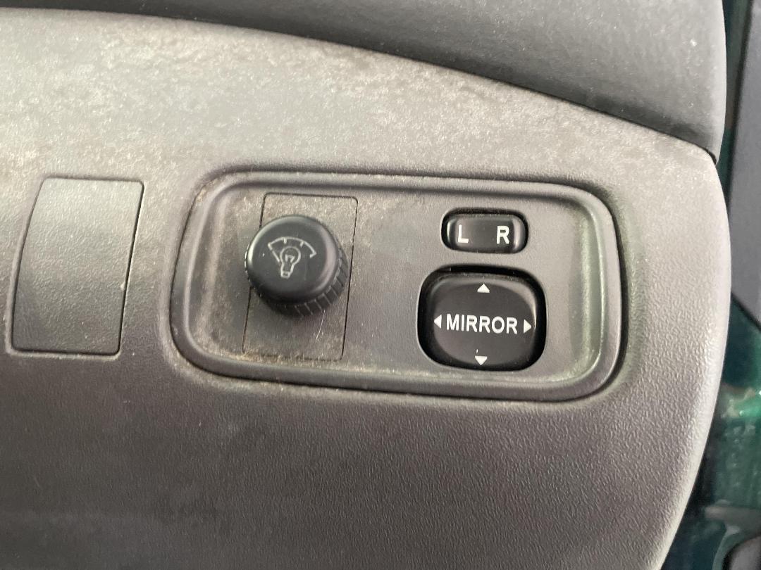 Photo '24' of Toyota Echo Photo '24' of Toyota Echo