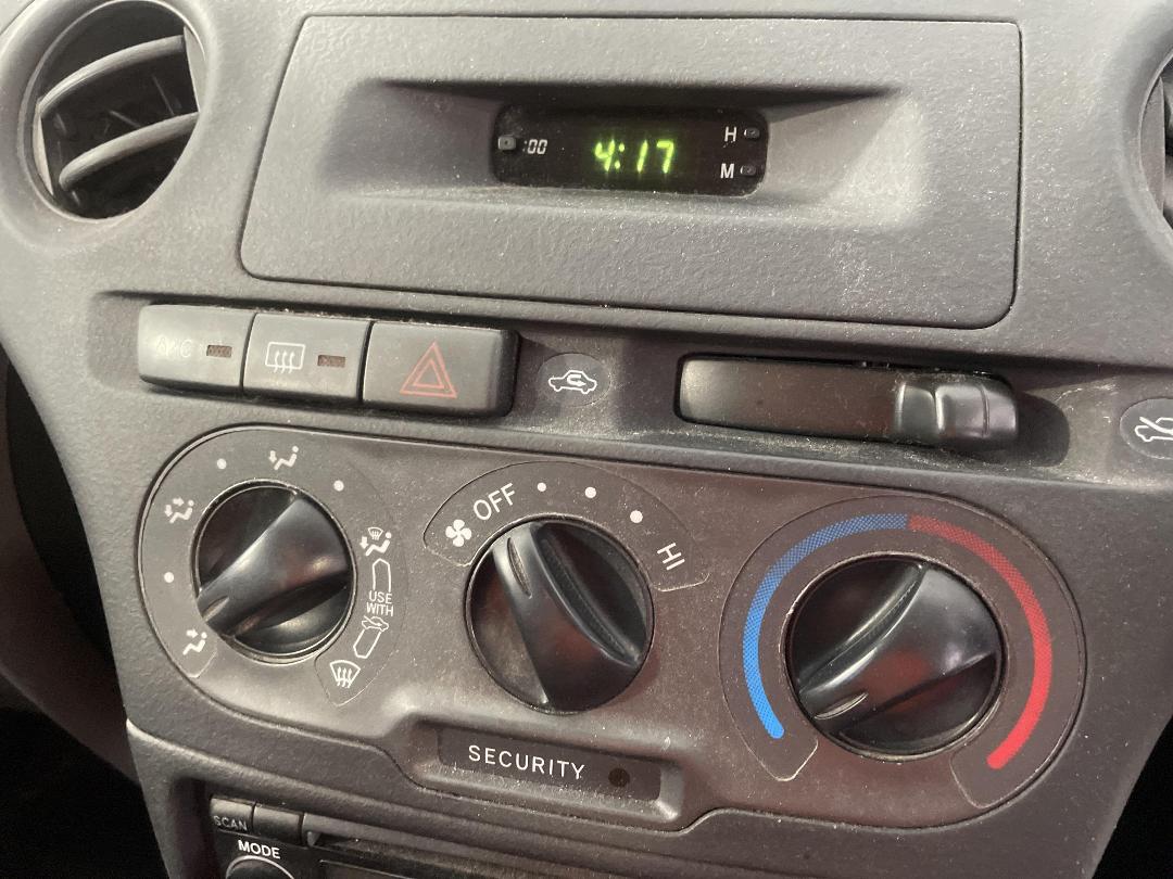 Photo '26' of Toyota Echo Photo '26' of Toyota Echo