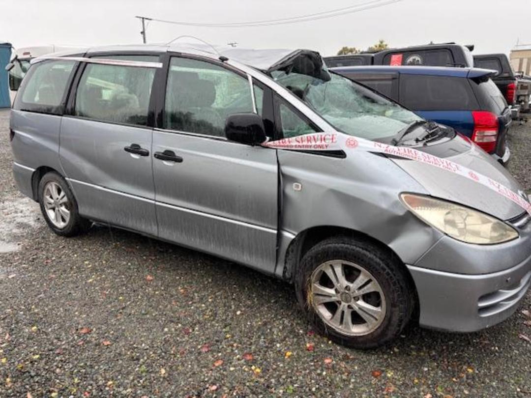 Photo '2' of Toyota Estima 2.4