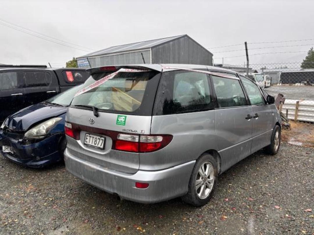 Photo '3' of Toyota Estima 2.4