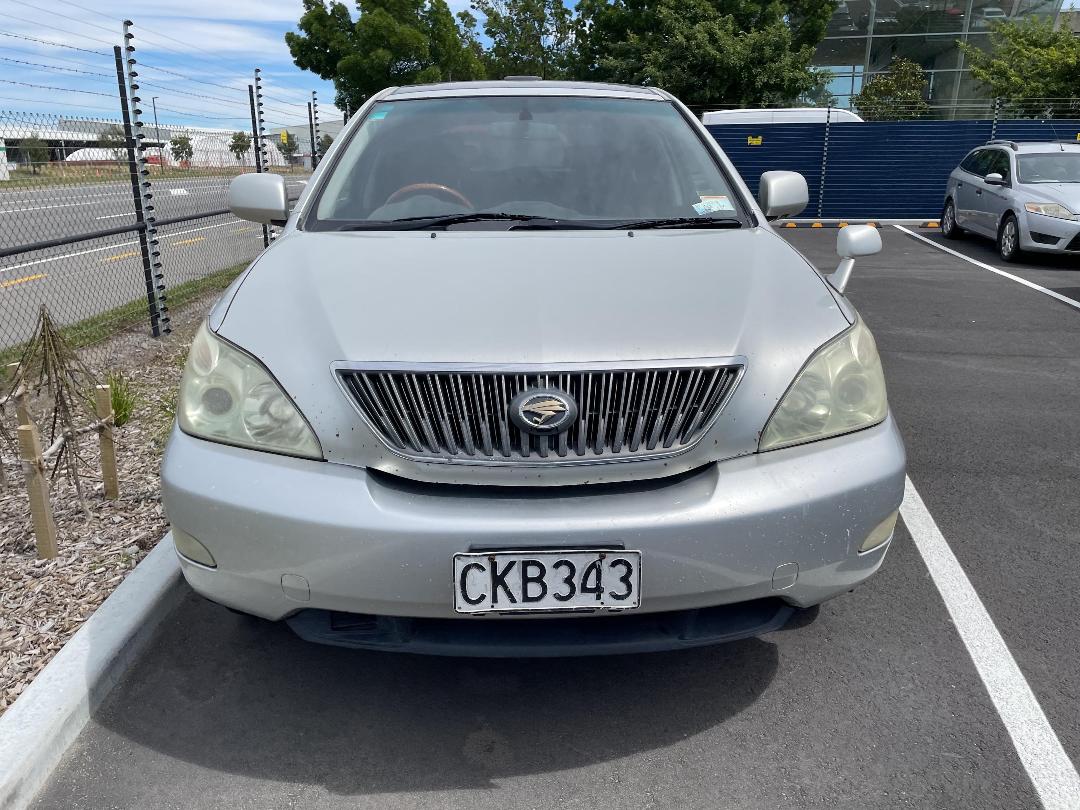 Photo '3' of Toyota Harrier 300G Photo '3' of Toyota Harrier 300G